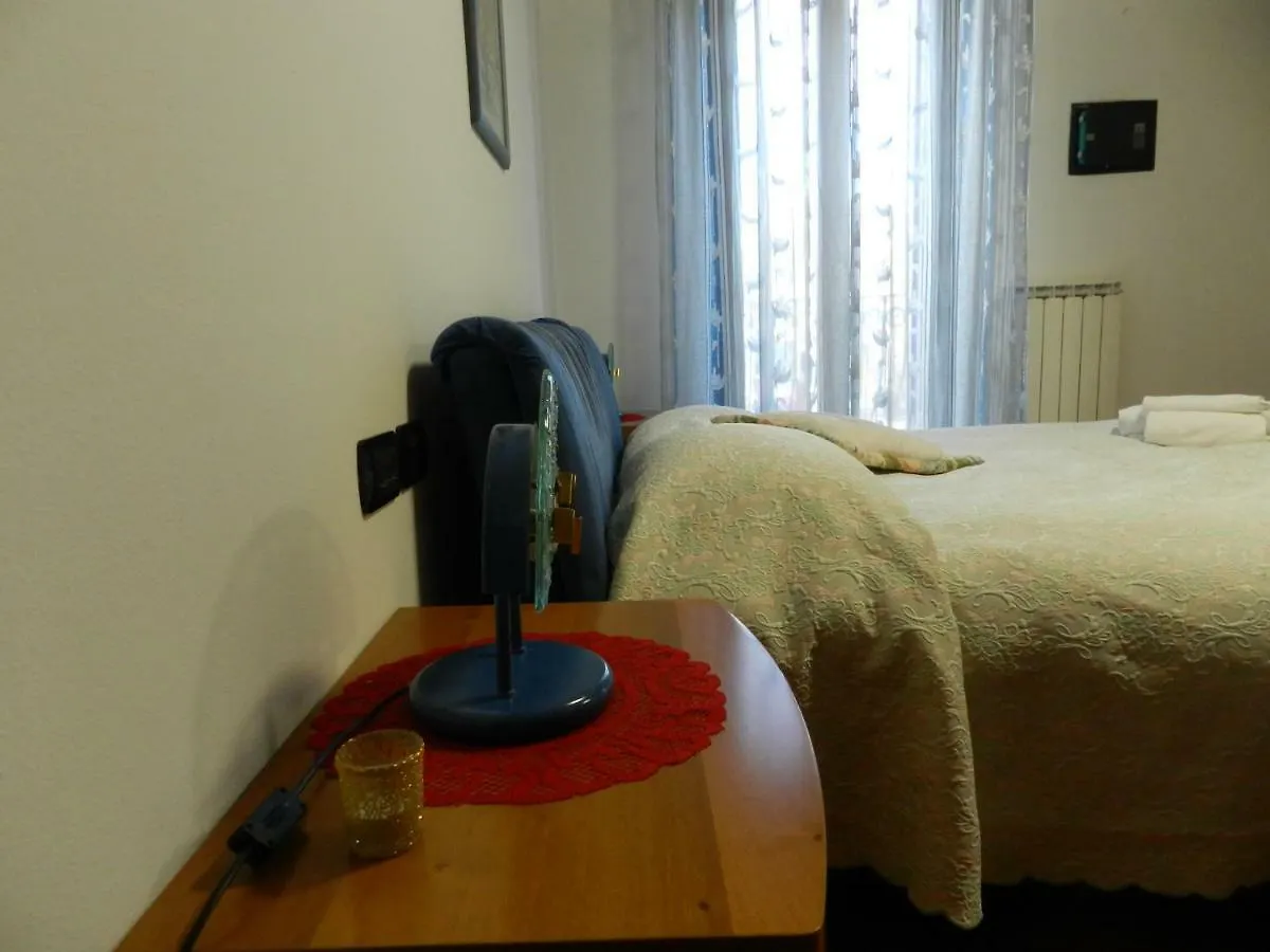 B&B Venezia Le Tre Rose Mestre Bed & Breakfast